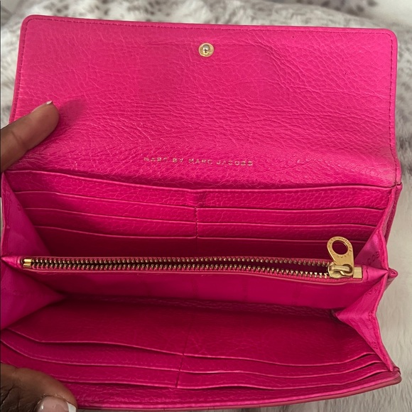 Marc by Marc Jacobs Pink Leather Wallet with Gold-Tone Accents - Picture 3 of 4